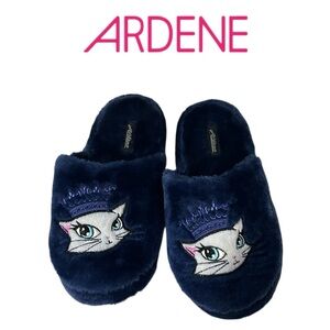 ARDENE CAT PLUSH SLIPPERS PURPLE